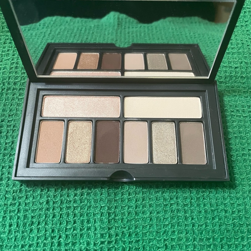 Smashbox cover shot palette- minimalist